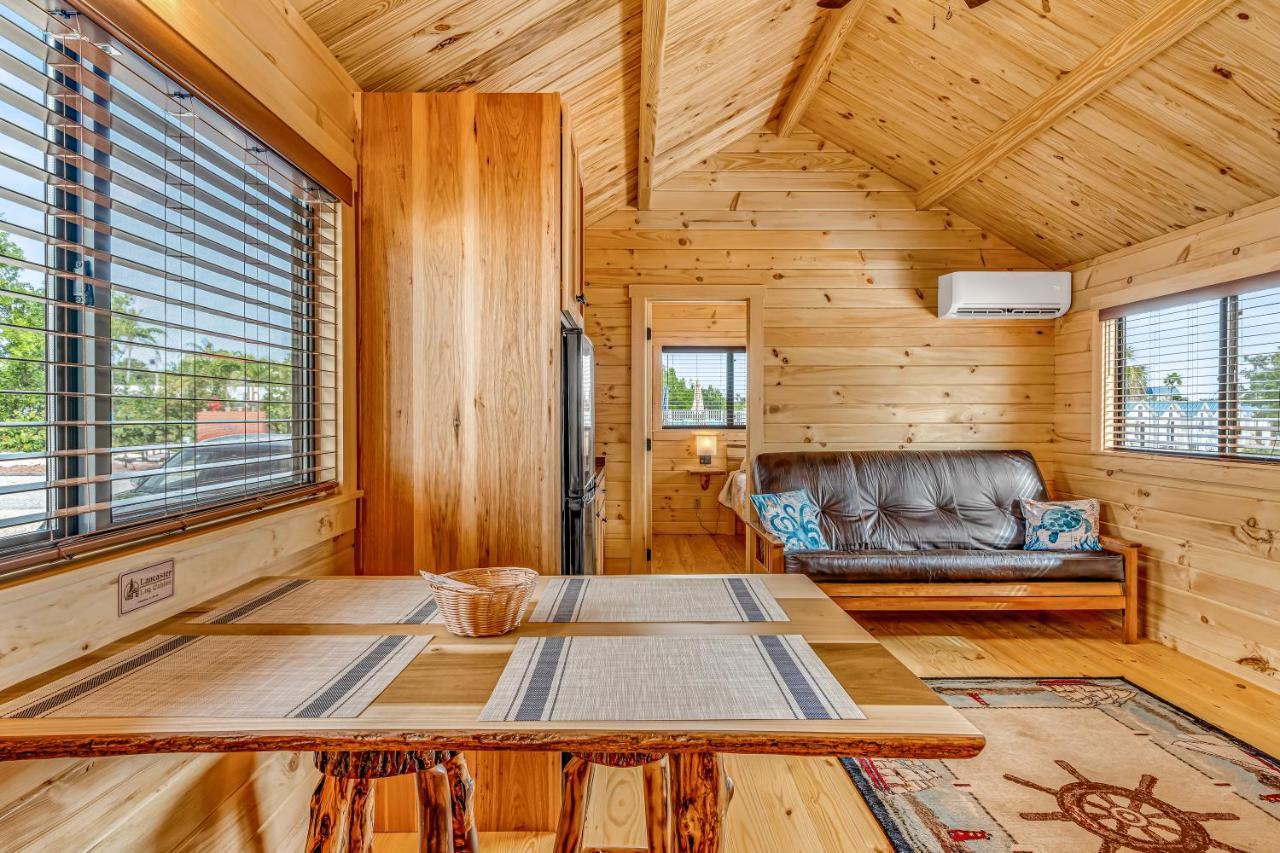 Cabins At Bonefish Bay Маратон Экстерьер фото